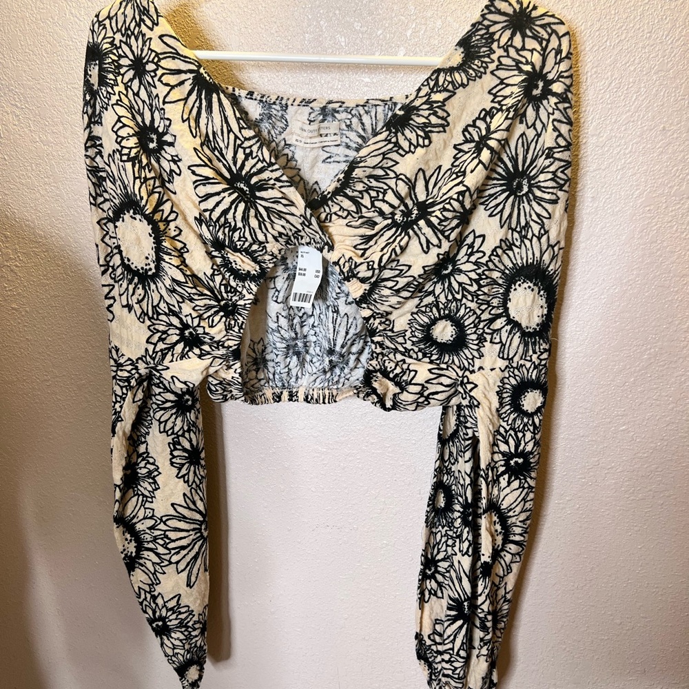Urban Outfitters blouse size xs